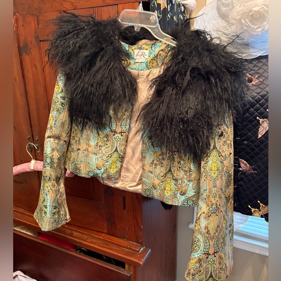 lisa rene Jackets & Blazers - Tapestry Faux Fur Collar Jacket